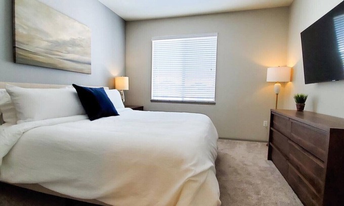 Denver Apartment | Landing at Mile 44 Apartments - 1 Bedroom in Downtown Denver