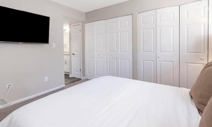 Marietta Apartment | Landing at Park on Windy Hill - 1 Bedroom in Downtown Marietta