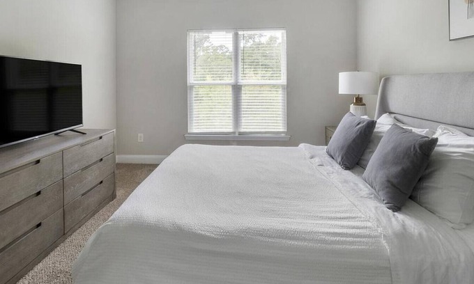 Johns Island Apartment | Landing at The Apartments at Shade Tree - 2 Bedrooms in Downtown Charleston