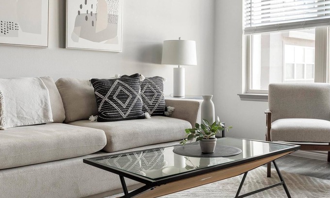 Fort Worth Apartment | Landing | Chic 1BD, Rooftop Lounge, Yoga Studio
