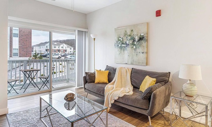 Willow Springs Apartment | Landing | Chic 2BD, Gym, Clubhouse