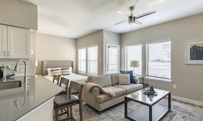 Fort Worth Apartment | Landing | Chic Studio, Gym, Pool