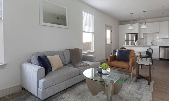 Tarrant County Apartment | Landing | Incredible 1BD, Pool, Gym