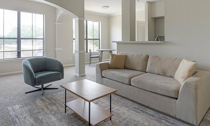 Briarforest Apartment | Landing | Incredible 1BD, Gym, Pool