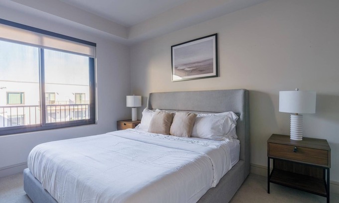 Houston Apartment | Landing | Incredible 2BD, Tennis Court, Pool