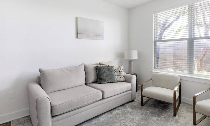 Park Central Apartment | Landing | Incredible Studio, Clubhouse, Gym