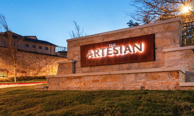 Austin Apartment | Landing | Modern 1BD, Clubhouse, Pool