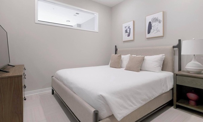 Civil Rights Historic District Apartment | Landing | Modern 1BD in Fountain Heights