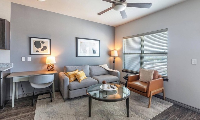 Fort Worth Apartment | Landing | Modern 1BD, Yoga Studio, Gym