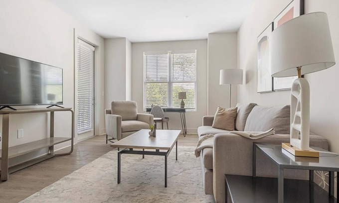 Charlotte Apartment | Landing | Spectacular 1BD, Pool, Clubhouse