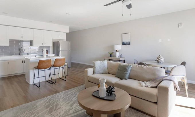 Townsite Apartment | Landing | Spectacular 1BD, Rooftop Lounge, Pool