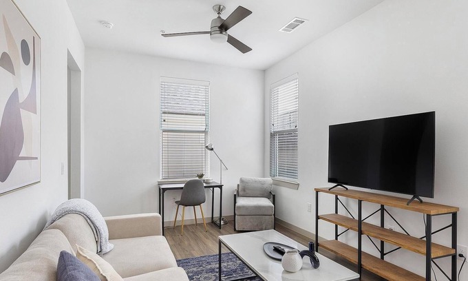 Fort Worth Apartment | Landing | Spectacular 2BD, Yoga Studio, Pool
