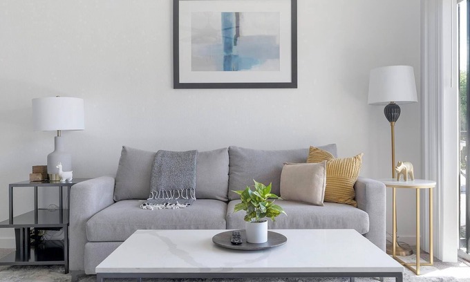 McNeil Apartment | Landing | Stunning 1BD, Pool, Gym