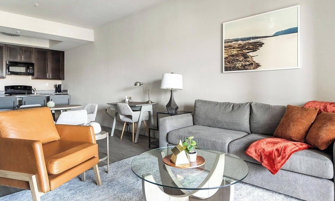 Fort Myers Apartment | Landing | Stunning 1BD, Gym, Game Room