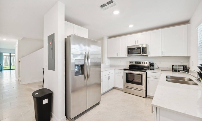Port Charlotte Apartment | Landings at Westport 2022 l 2 Bd 2.5 Bth