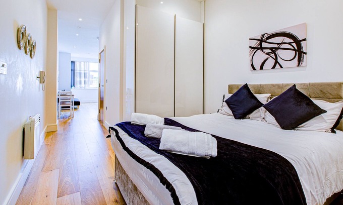 Luton Apartment | Landmark, Luton’s best location.