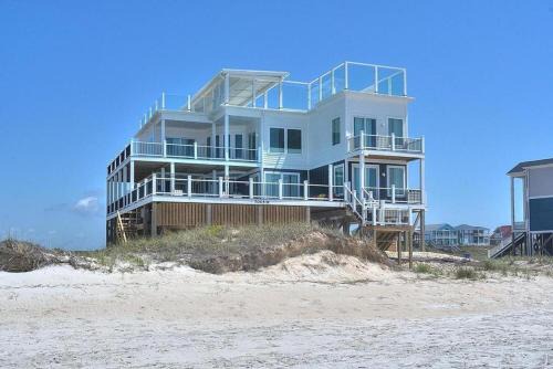 Oak Island House | Lands End