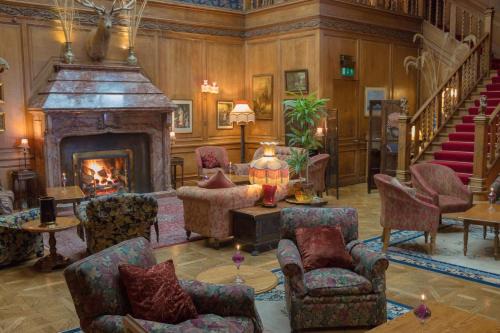 Alyth Hotel | Lands of Loyal hotel