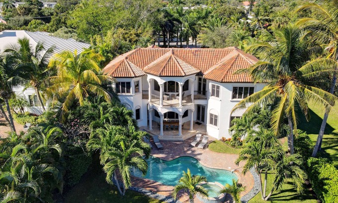 Lake Worth House | Lantana House - 4bdrm waterfront estate w/private pool hot tub