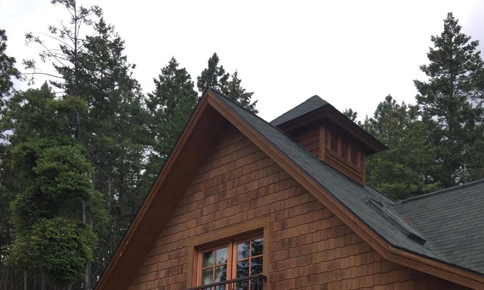 Somers Cabin | Large 1 Bedroom 3 Bed Gated Luxurious Cottage Sleeps 4, Kitchen, Washer & Dryer