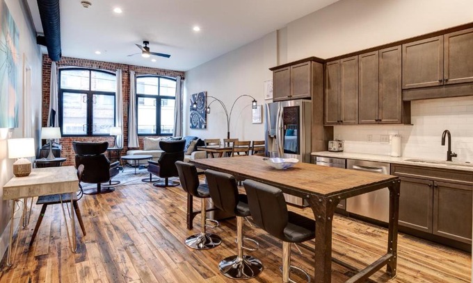 Downtown Asheville House | Large 3 bedroom 3 and a half Bath Downtown Condo