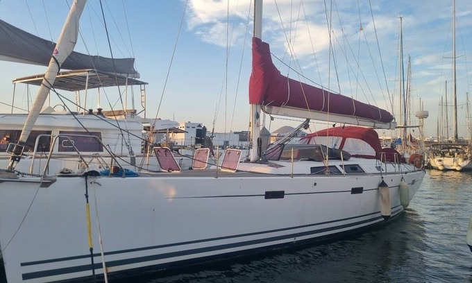 Montpellier Boat Rental | Large 3-cabin sailboat for a unique experience!