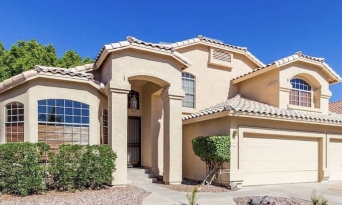 Dobson Woods House | LARGE 5 bedroom retreat with HEATED Pool! Great for families ! Sleeps 16