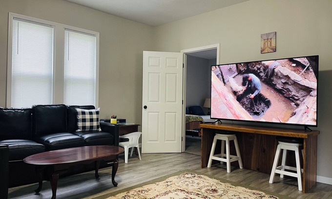 Massillon House | Large 5BR Home- Near Hall of Fame -Sleeps 13 -Big Yard & Parking