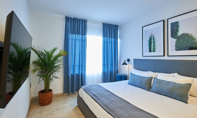 La Condesa Apartment | Large and modern 1-bedroom apartment with kitchen C14