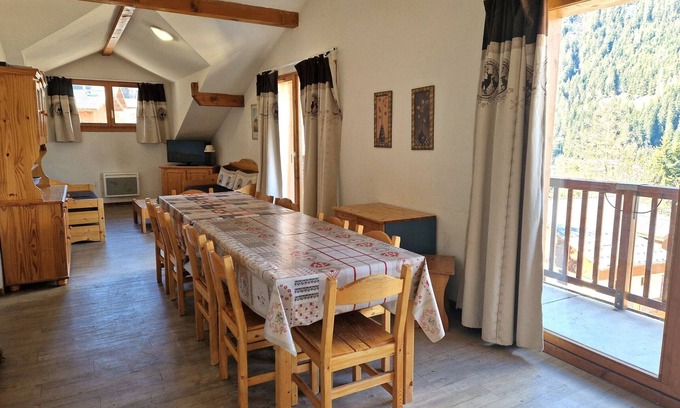 Valfrejus Apartment | Large apartment for 10/12, 5 bedrooms, near slopes
