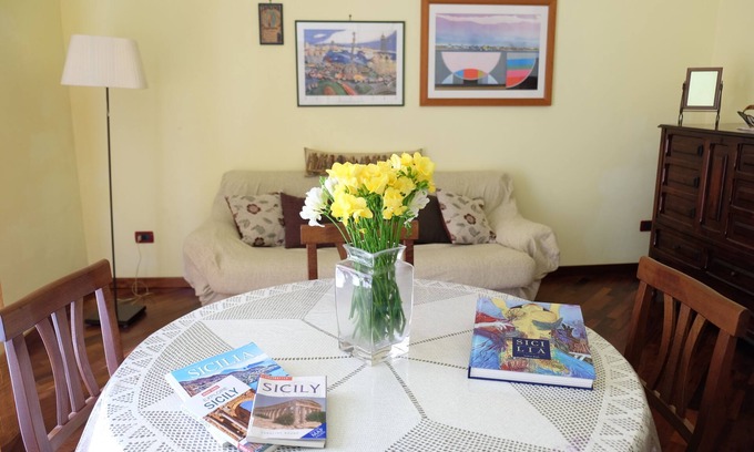 Palermo Apartment | Large apartment - historic center in Palermo noble palace-Teatro Massimo