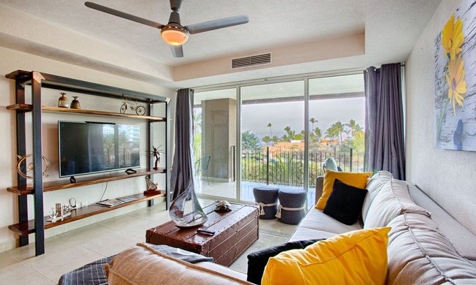 South Hotel Zone Condo | Large Balcony w/Quick Access to Beach, Pools, Gym