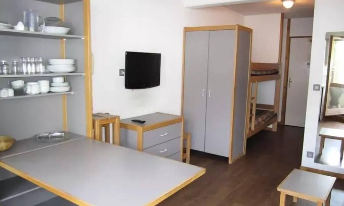 Brides-les-Bains Apartment | Large Cabin - Studio for 4 people