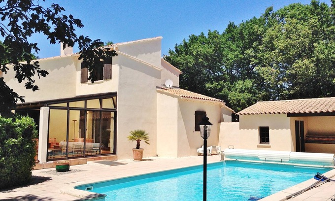 Rochefort-du-Gard Villa | Large charming Provencal villa with swimming pool, 6 bedrooms, classified 4 stars