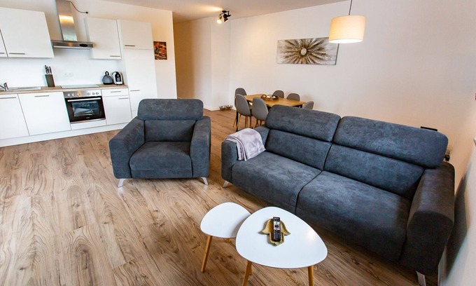 Mietersheim Apartment | Large COZY 4-room apartment with balcony *near Europa Park*