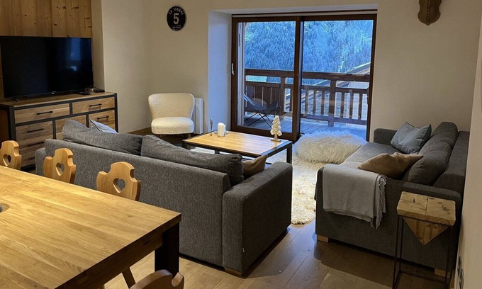 Vaujany Ski Chalet | Large duplex Chalet-Apartment in Alpe d'Huez Grand Domaine de Ski