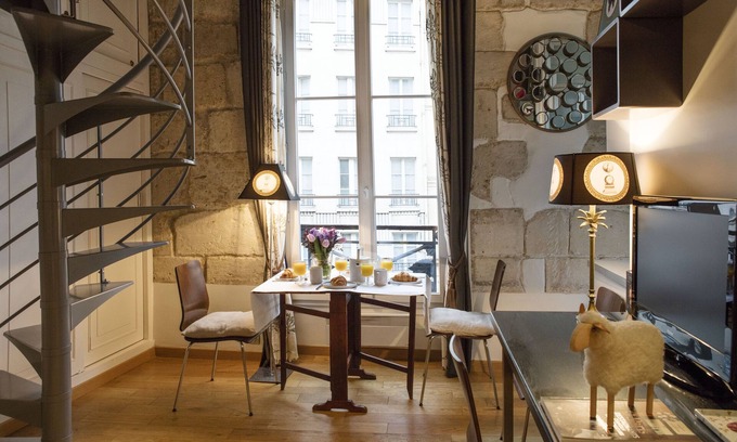 Saint-Merri Apartment | Large duplex studio at the corner of the town hall square