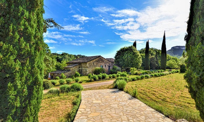 La Roque-sur-Ceze House | Large estate in a magical place in the nature reserve Cascades du Sautadet in La Roque-sur-Ceze.