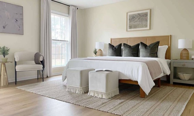 Whitemarsh Island House | Large Home Sleeps 10 Beach & Downtown Dog Heaven