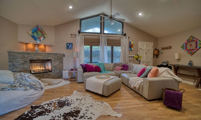 Asheville House | Large King Suite- Hot Tub-12 min to town- sleeps 8