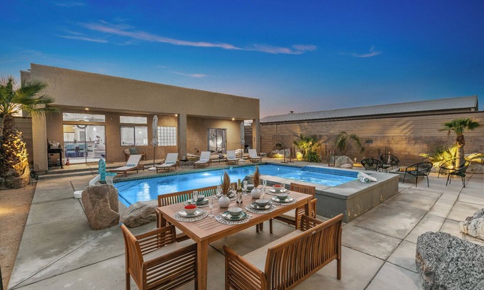 Desert Hot Springs House | Large lot, good size home 6 bds, billiards, close proximity to PS & golf