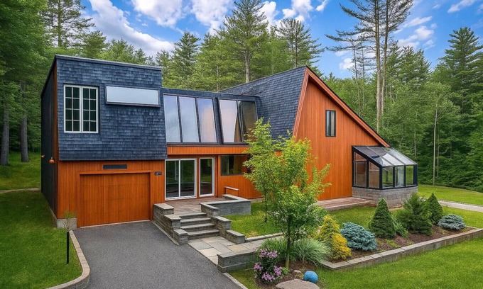 Loch Sheldrake House | Large Modern Vintage Retreat W Pool