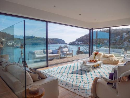 Dartmouth House | Large Riverside Retreat With Panoramic Dart Views