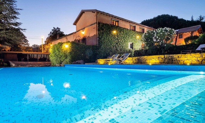 Trecastagni Villa | Large Sicily villa to rent with pool, view, Wi-Fi, near Mt. Etna