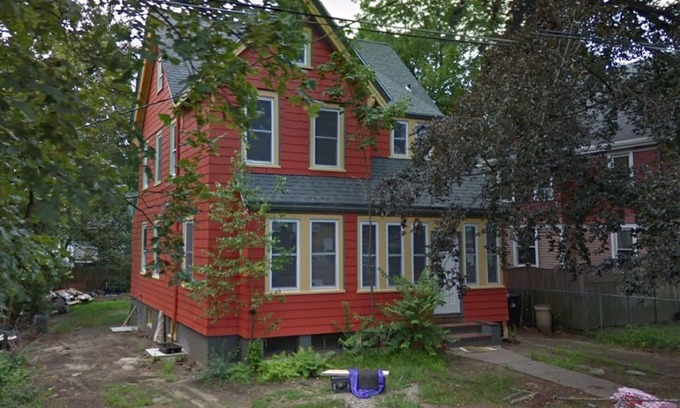 Allston House | Large single family house rental with yard and parkings near Harvard University