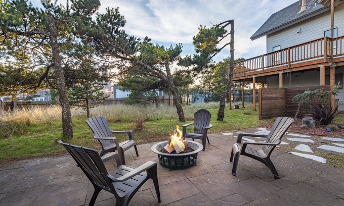 Pacific City House | Large Spacious Hot Tub Home with Amazing Ocean Views and Beach Access Nearby
