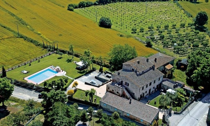 Fratticciola Villa | Large Tuscan for 20 people Villa near Cortona