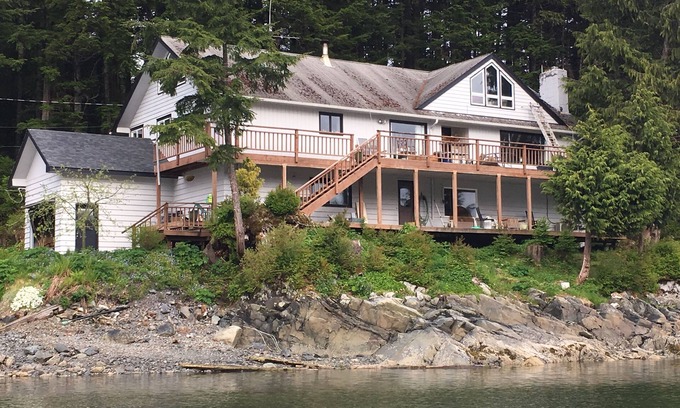 Sitka House | Large waterfront home with private beach- 14 day minimum booking.
