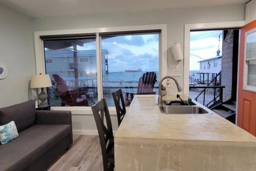 Port Lavaca Apartment | Las Casitas on Magnolia Beach - Casita B