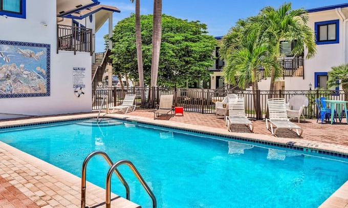 Nurmi Isles Apartment | Las Olas Luxury 2BR Apt + Pool